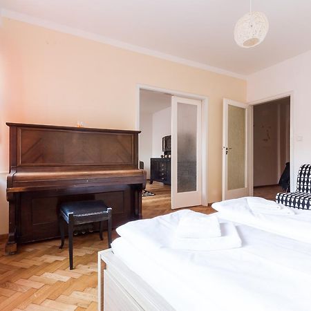 Beautiful City Center Apartments Прага Екстериор снимка