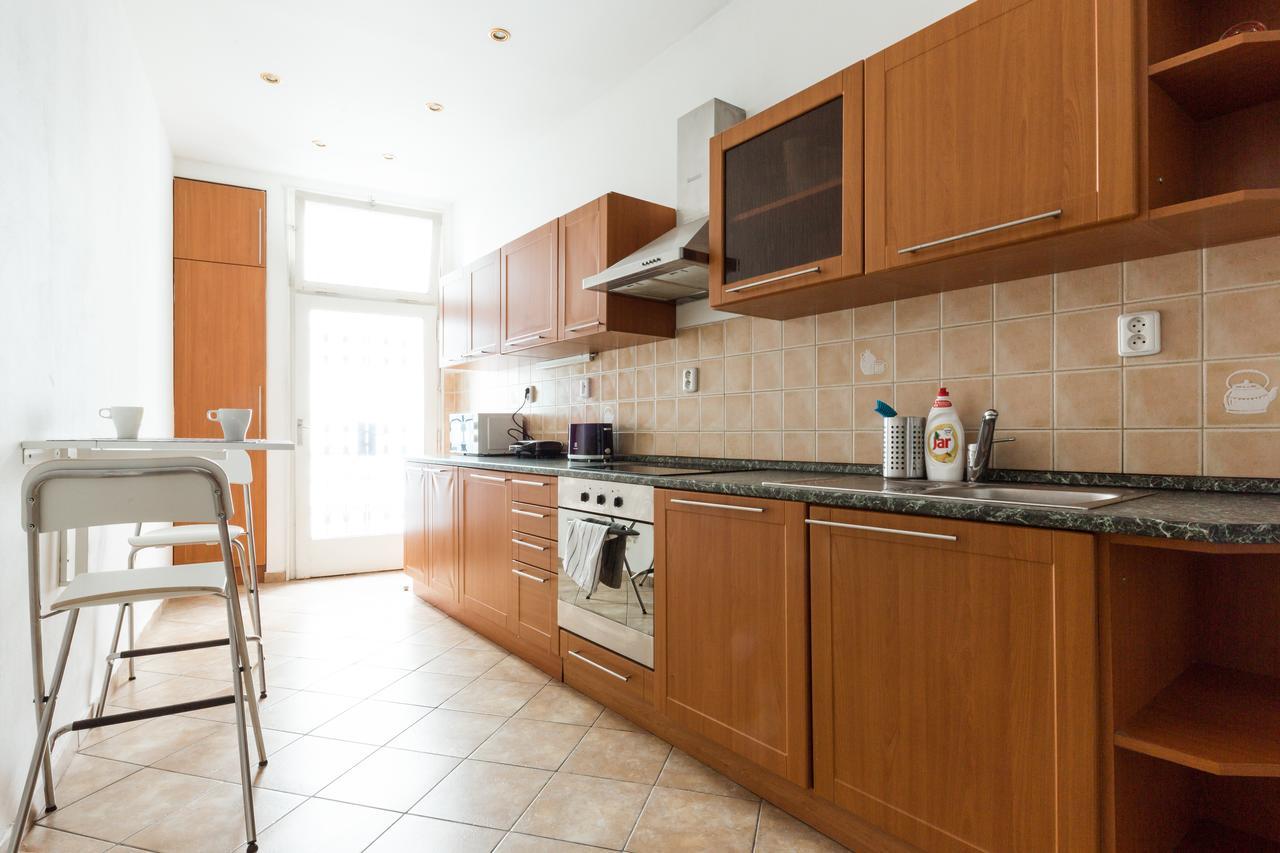Beautiful City Center Apartments Прага Екстериор снимка